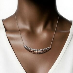 💜HP! Statement necklace